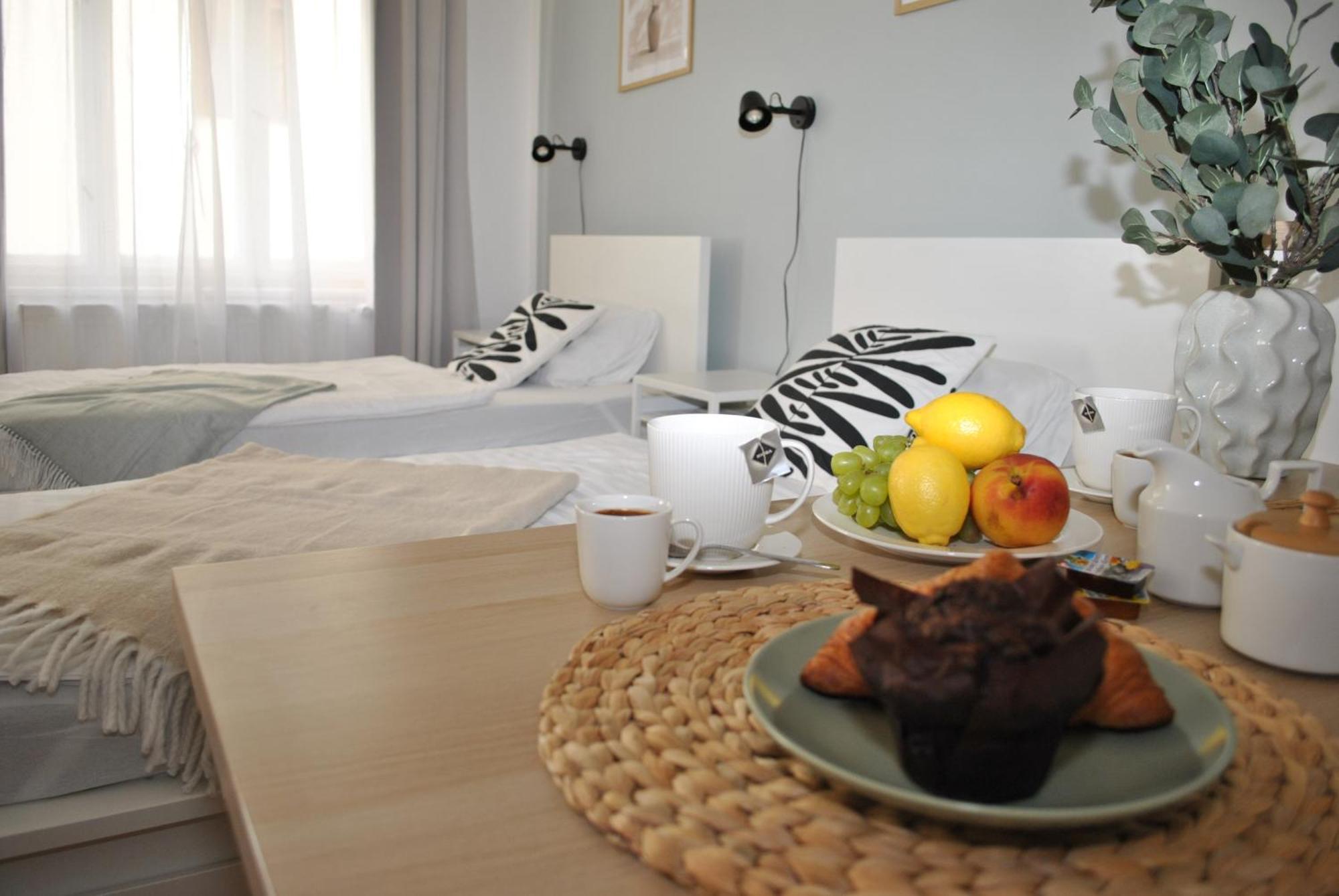 7 Nights Apartments Dominikanske N. เบอร์โน ภายนอก รูปภาพ
