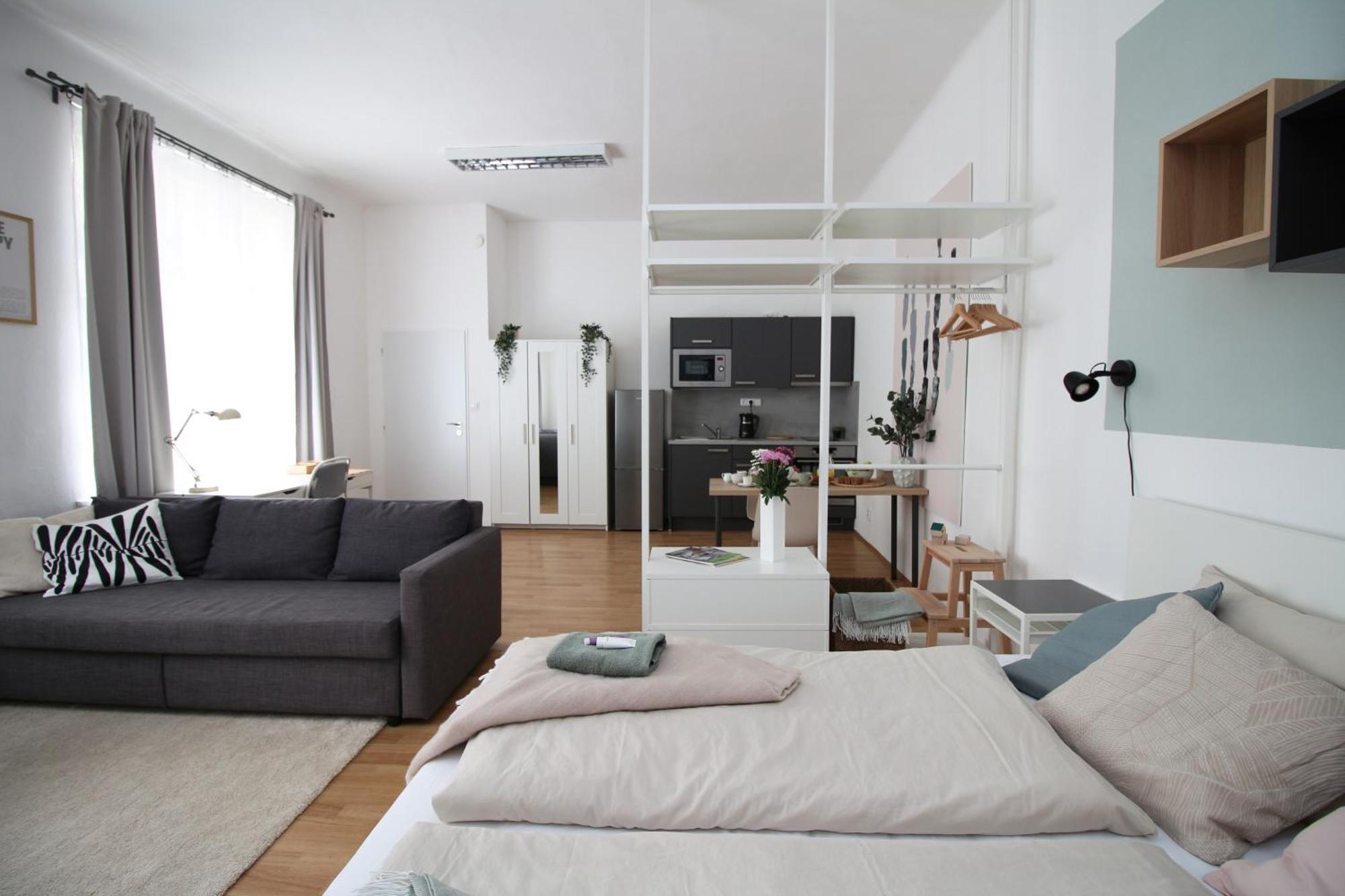 7 Nights Apartments Dominikanske N. เบอร์โน ภายนอก รูปภาพ