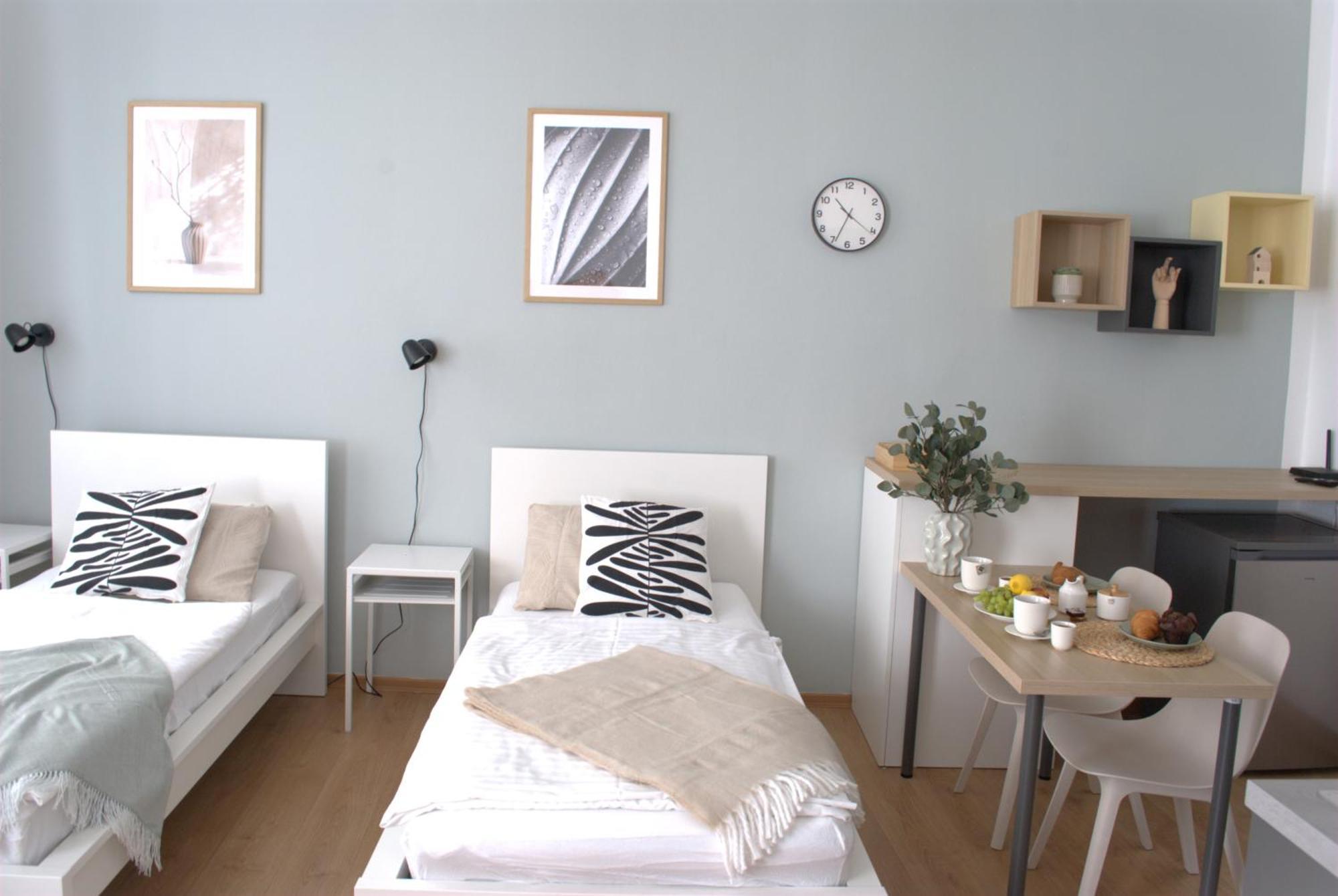 7 Nights Apartments Dominikanske N. เบอร์โน ภายนอก รูปภาพ