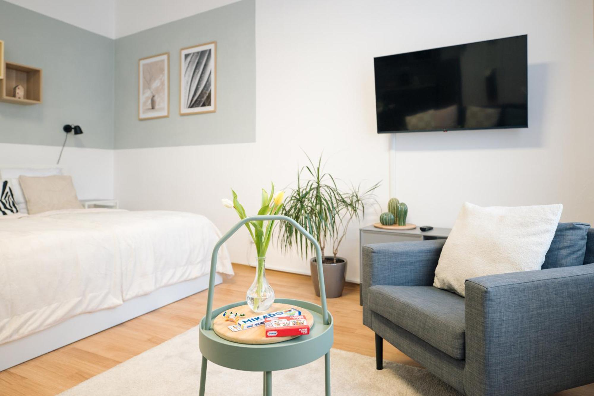 7 Nights Apartments Dominikanske N. เบอร์โน ภายนอก รูปภาพ