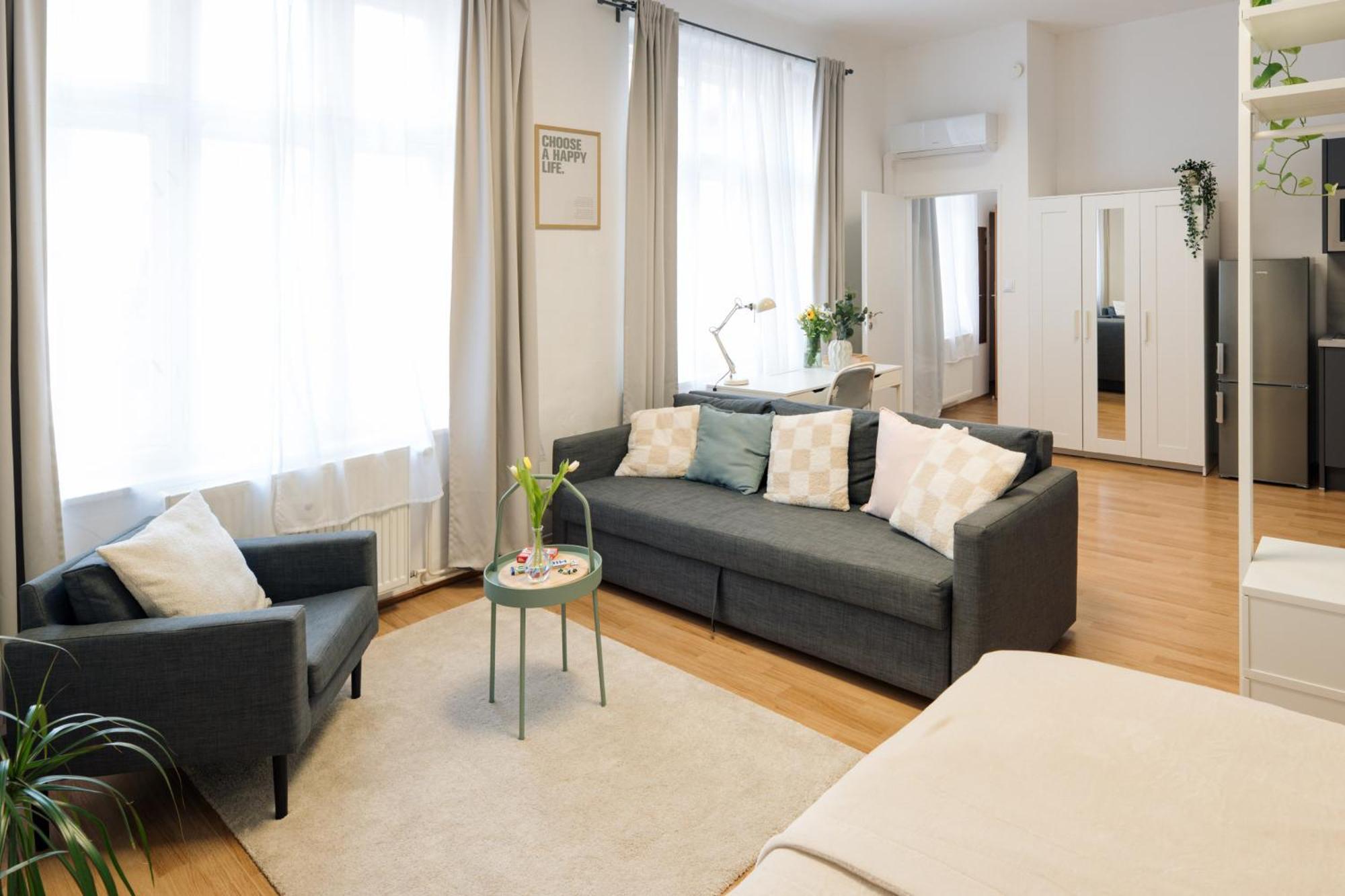 7 Nights Apartments Dominikanske N. เบอร์โน ภายนอก รูปภาพ