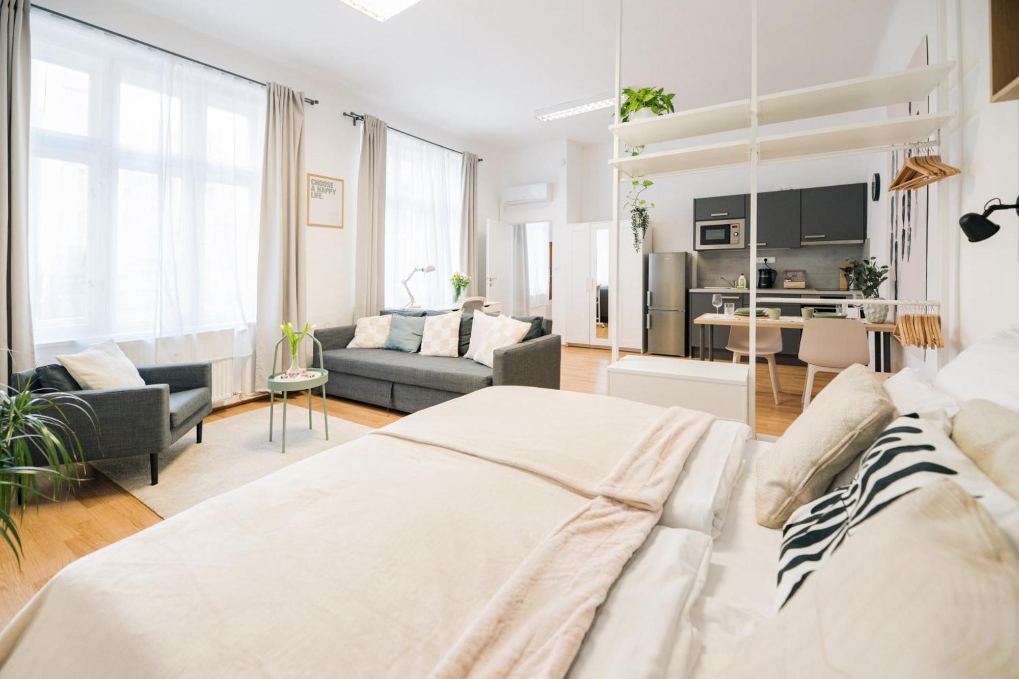 7 Nights Apartments Dominikanske N. เบอร์โน ภายนอก รูปภาพ